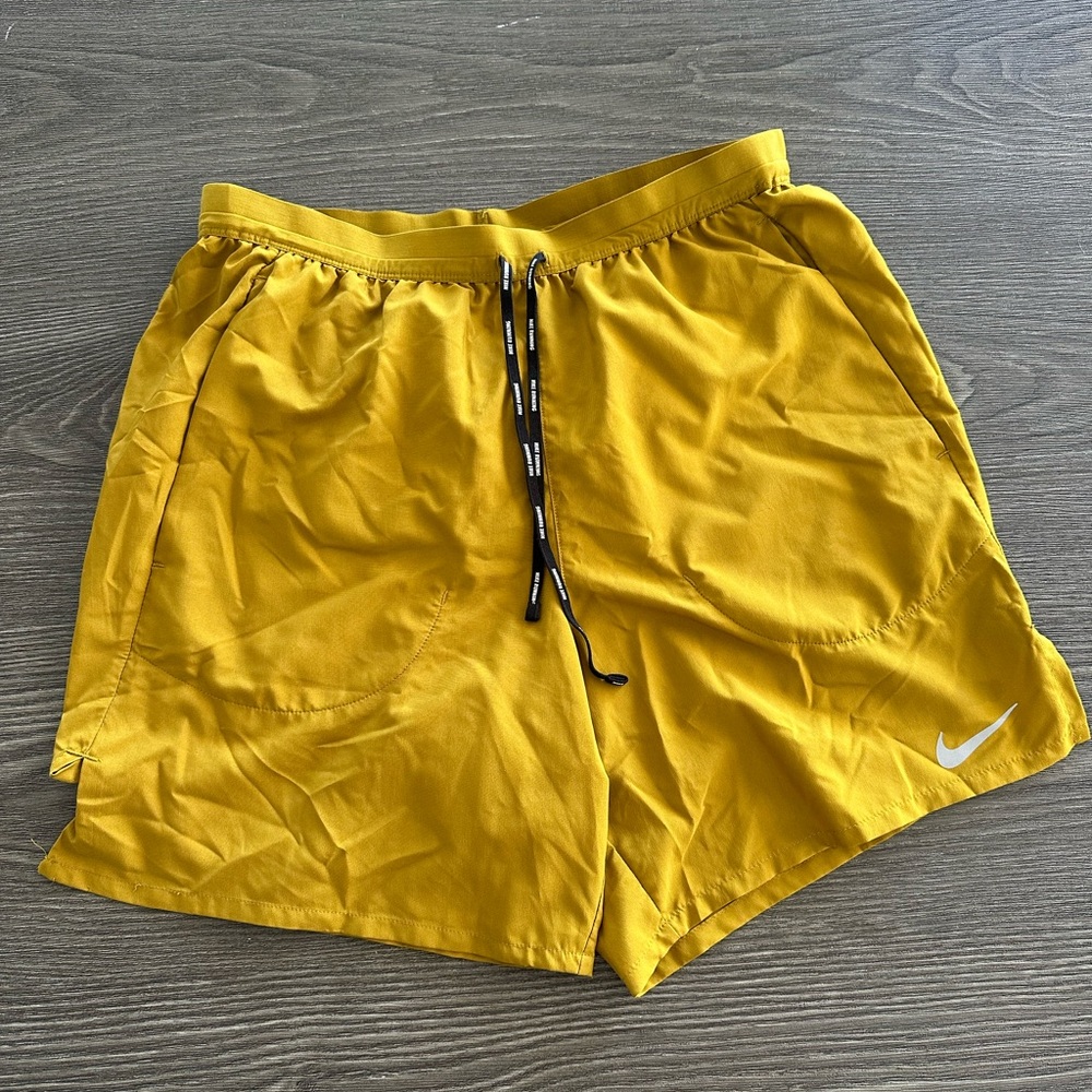 Nike Dri-FIT Brief-Lined 7” Flex Stride Shorts